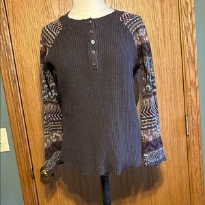 Mystery ribbed Henley top shirt woman’s large BOHO bell sleeve